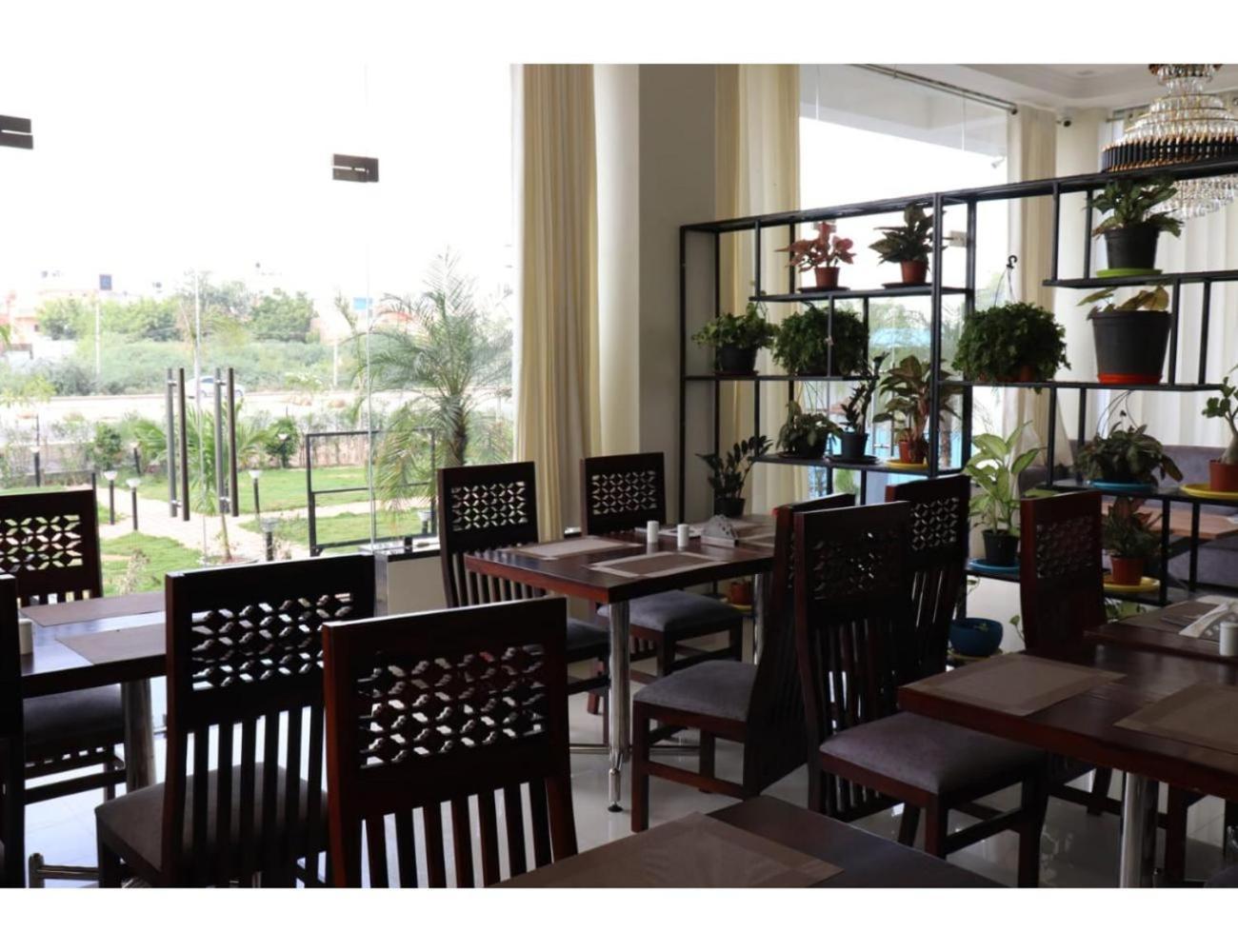 Hotel Dazzle, Jodhpur Jodhpur  Ngoại thất bức ảnh