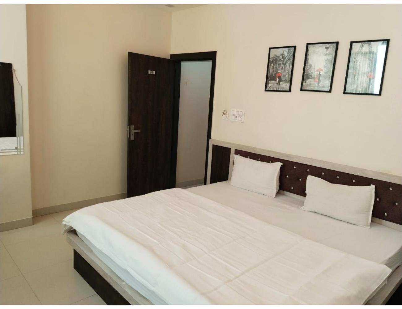 Hotel Dazzle, Jodhpur Jodhpur  Ngoại thất bức ảnh